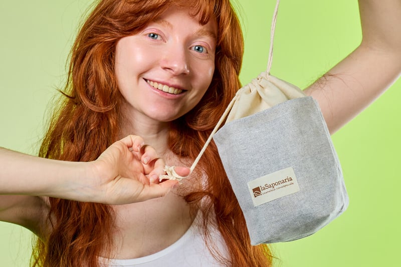 Sacca-La-Saponaria-ambientata-ragazza