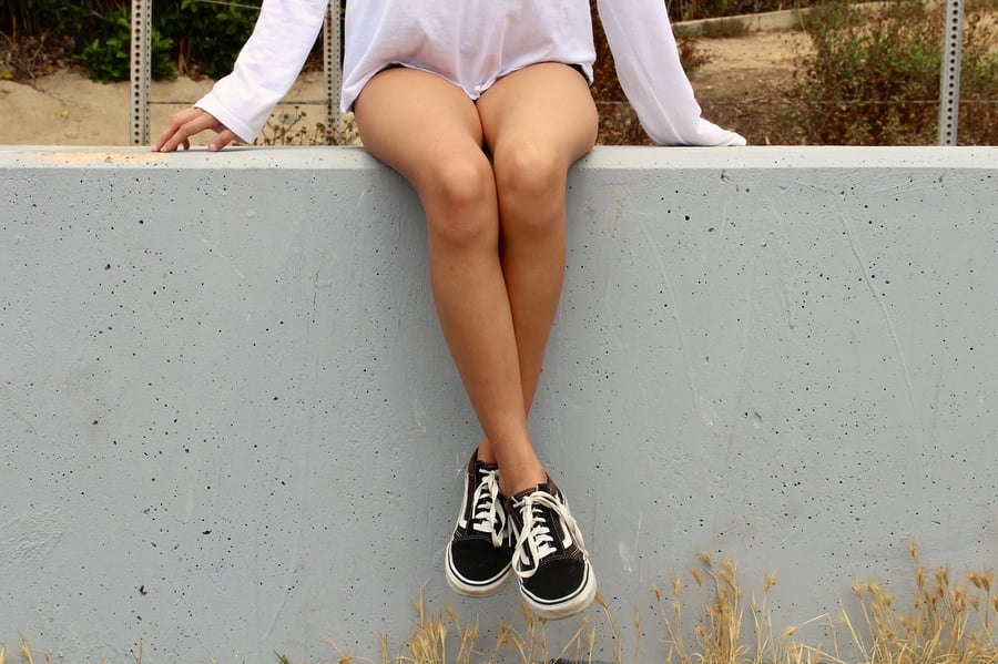 gambe-incrociate-donna